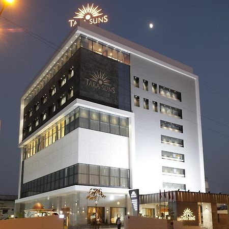 Tara Suns Hotel วาโดดารา ภายนอก รูปภาพ