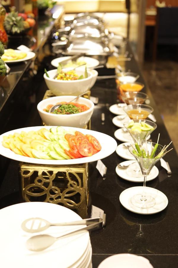 Tara Suns Hotel วาโดดารา ภายนอก รูปภาพ