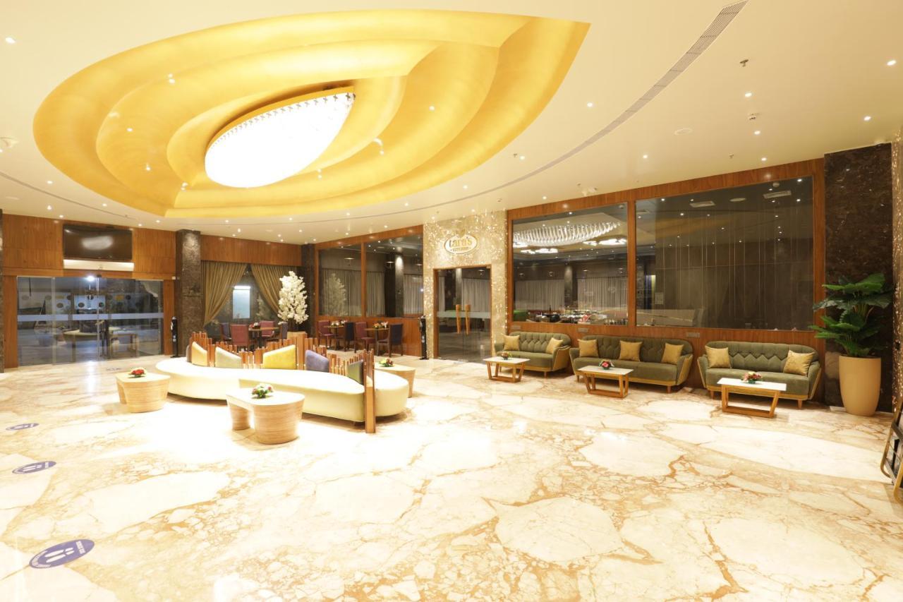 Tara Suns Hotel วาโดดารา ภายนอก รูปภาพ