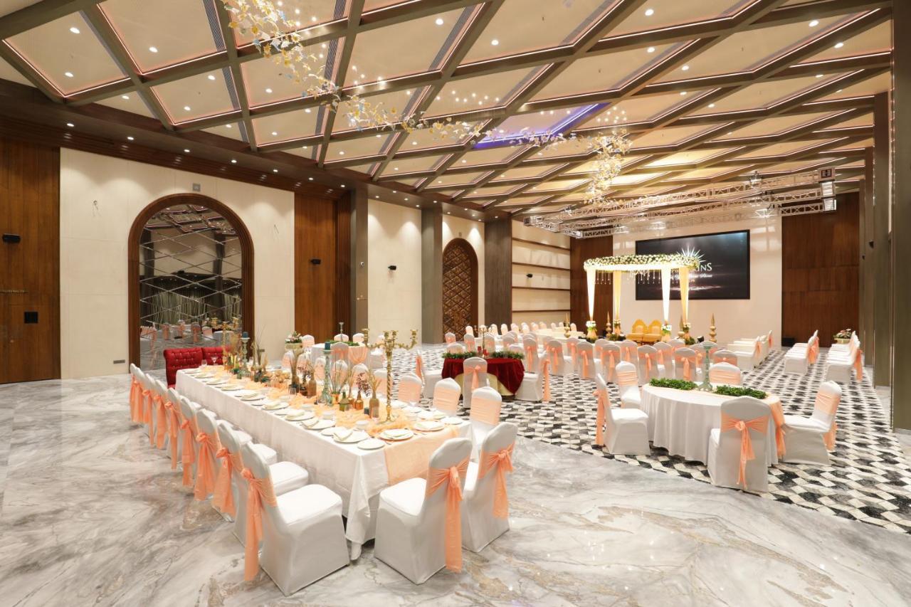 Tara Suns Hotel วาโดดารา ภายนอก รูปภาพ