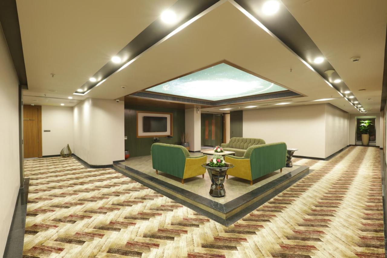 Tara Suns Hotel วาโดดารา ภายนอก รูปภาพ