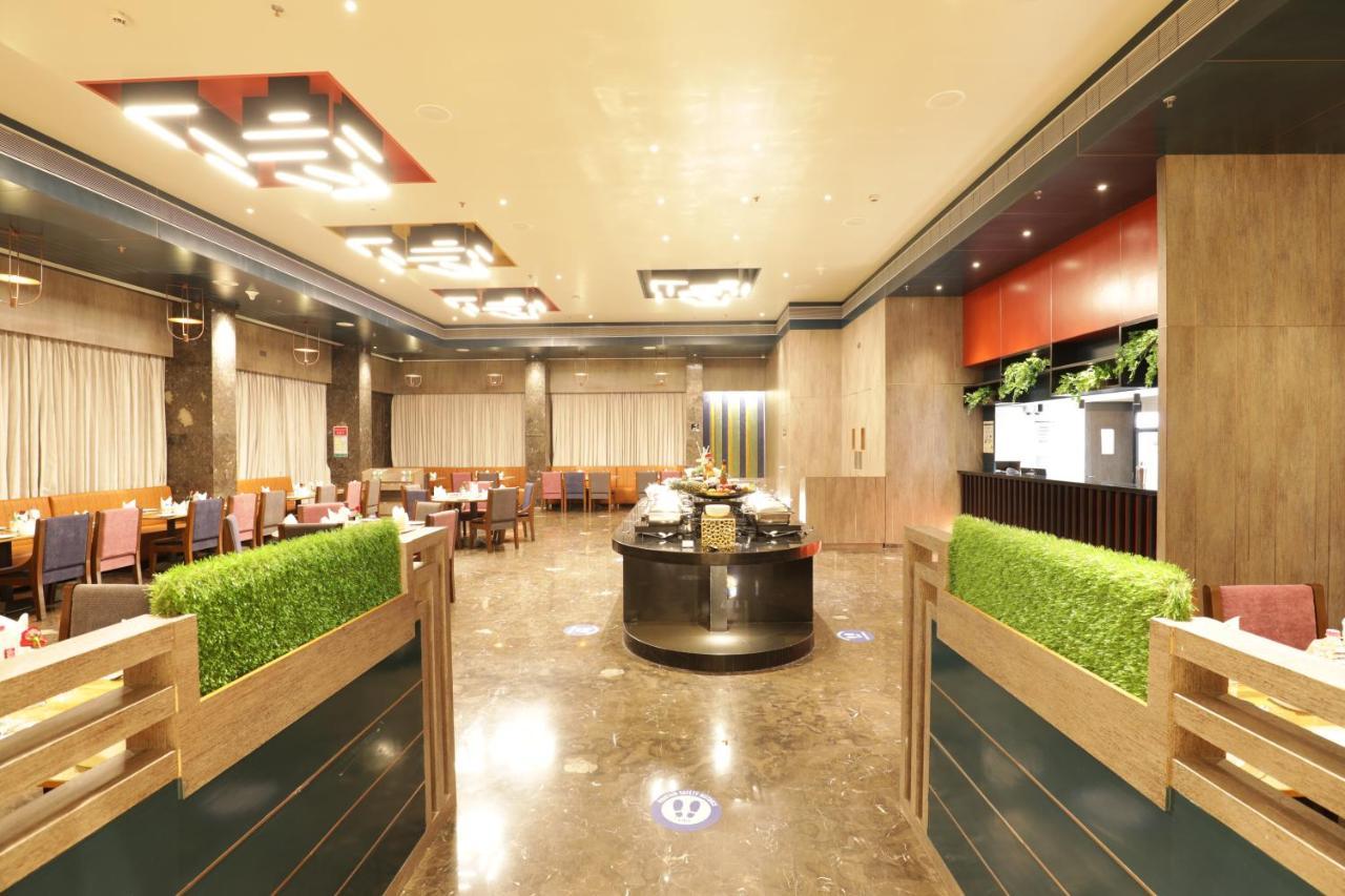 Tara Suns Hotel วาโดดารา ภายนอก รูปภาพ