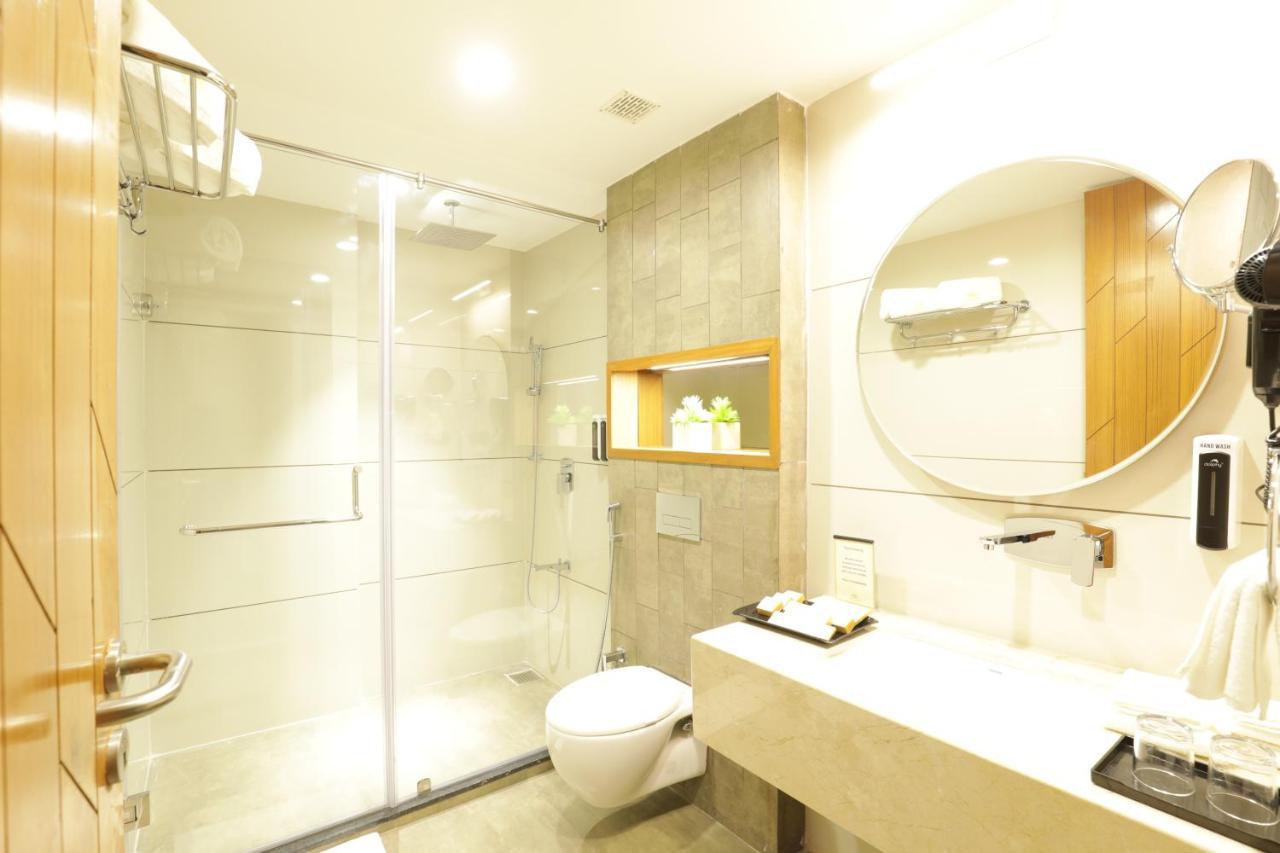 Tara Suns Hotel วาโดดารา ภายนอก รูปภาพ