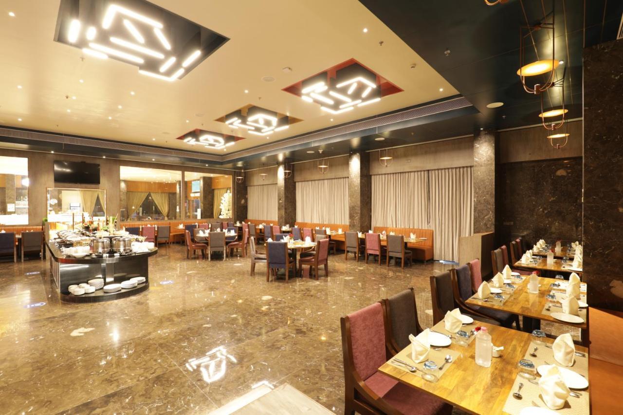 Tara Suns Hotel วาโดดารา ภายนอก รูปภาพ