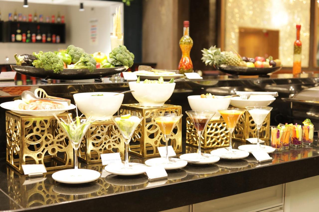 Tara Suns Hotel วาโดดารา ภายนอก รูปภาพ