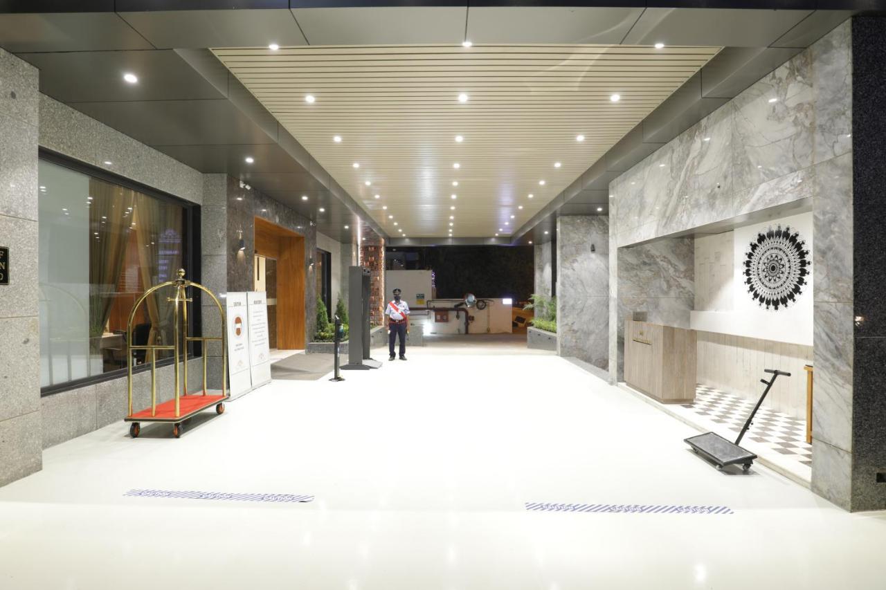 Tara Suns Hotel วาโดดารา ภายนอก รูปภาพ