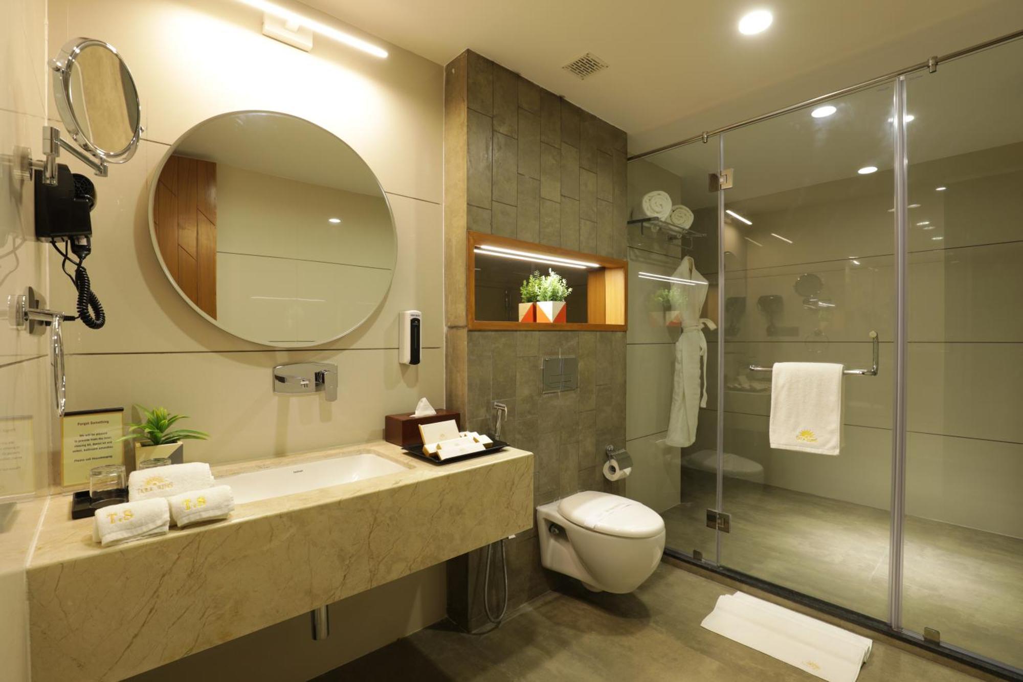 Tara Suns Hotel วาโดดารา ภายนอก รูปภาพ