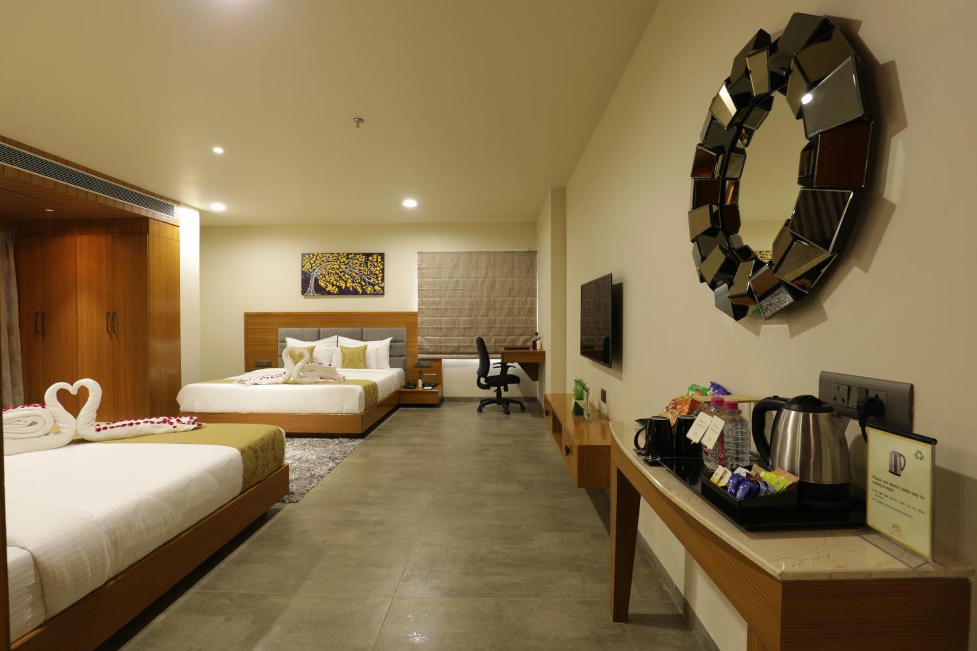 Tara Suns Hotel วาโดดารา ภายนอก รูปภาพ